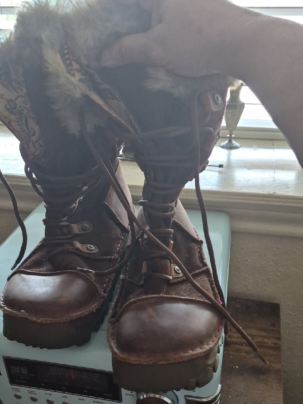 Fat Face Sorel Tan and Red Patterned Faux-Fur Lined Boots